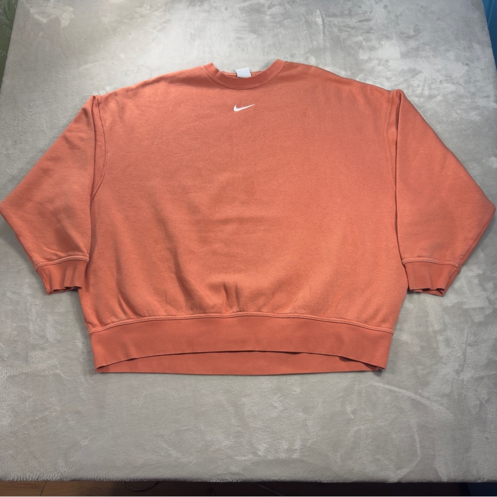 Nike Sportswear Essentials Fleece Oversized Sweatshirt Sz M DD5632-827 Center